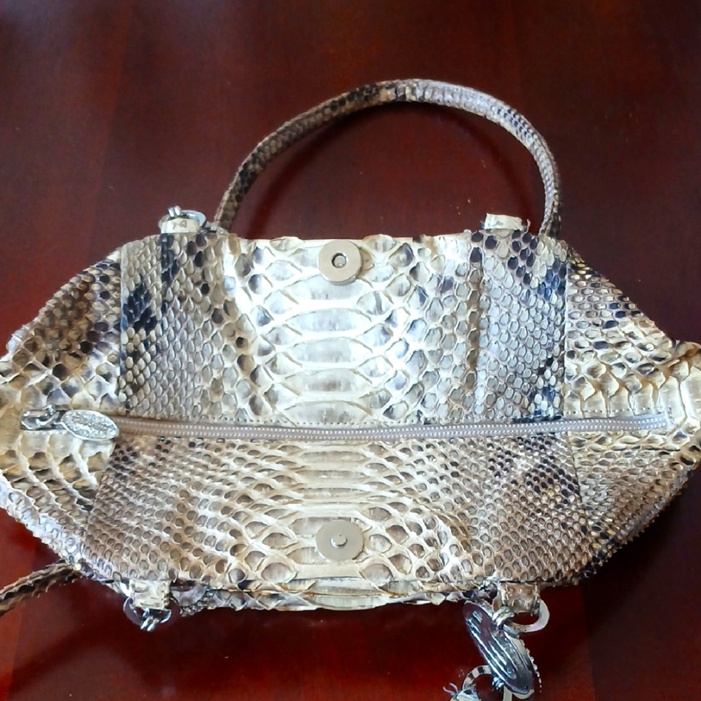 Fernando Pensato 'Python' Snakeskin Patterned Handbag - Picture 14 of 16